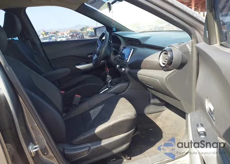 2018 Nissan Kicks Sv z USA, uszkodzony, nr VIN 3N1CP5CUXJL538944